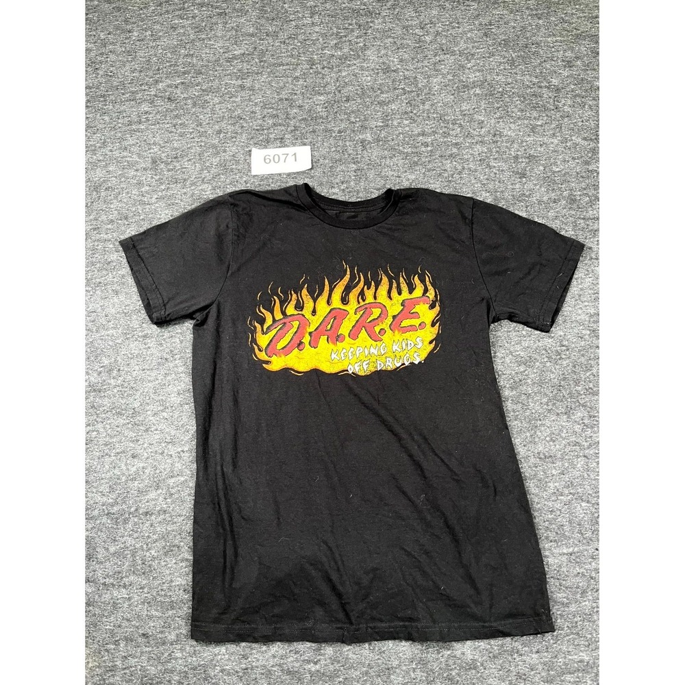 DARE T Shirt Mens Medium Black Cotton Graphic Keeping Kids Off Drugs Crew Neck